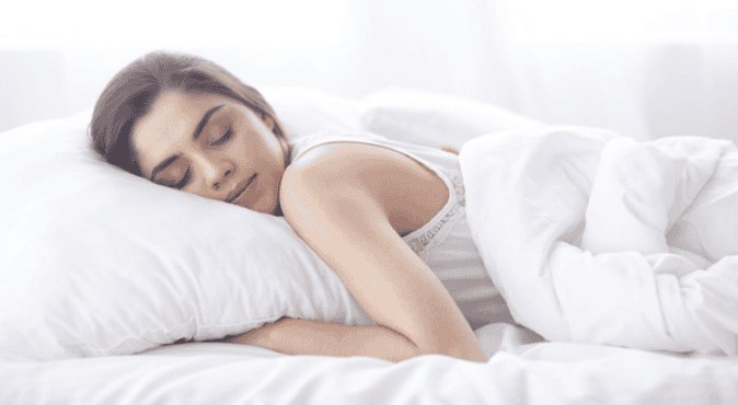 Frau Schlafen Bett Laken Weiß